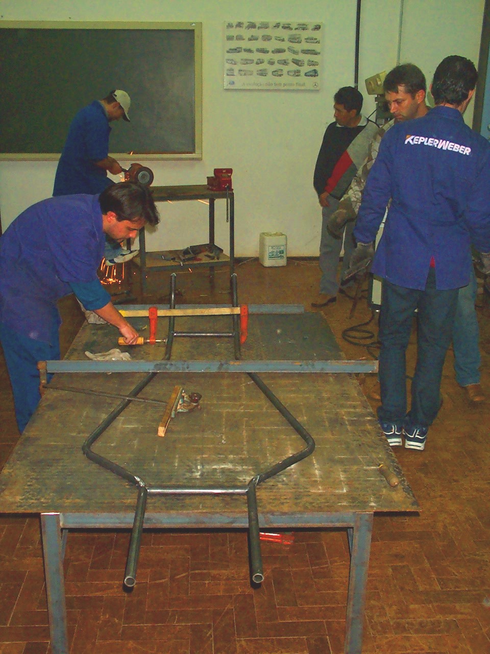 Imagem 10 de 24  -  267 kB